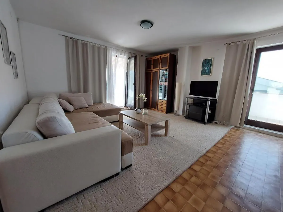 Apartment Martina Malinska