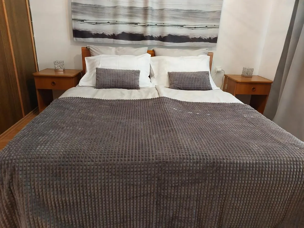 Apartment Martina Malinska 0*,  Croazia
